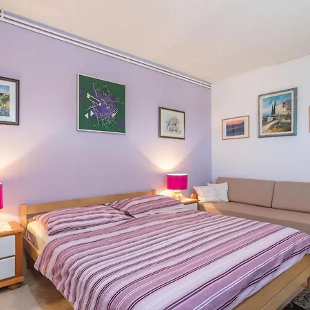 Natalia Mit Grossem Gemeinschaftspool Daire Fuškulin
